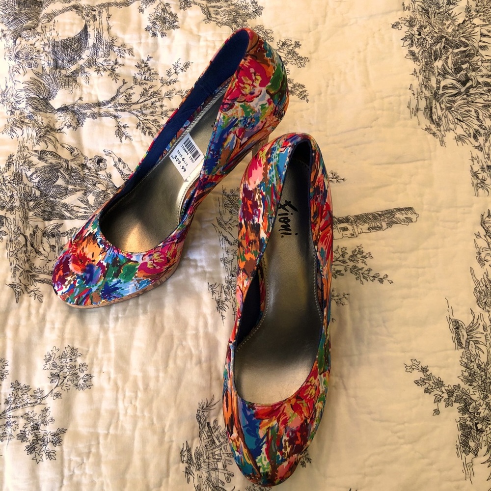 Fioni multicolor pumps with cork heel size 6.5